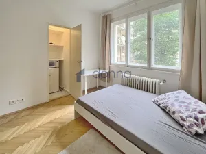 Pronájem bytu 1+kk, Praha - Vinohrady, Šrobárova, 25 m2