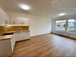 Pronájem bytu 1+kk, Praha - Vysočany, Kolbenova, 32 m2