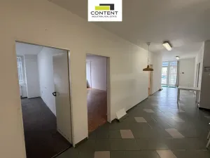 Prodej výrobních prostor, Praha - Čakovice, Cukrovarská, 3508 m2