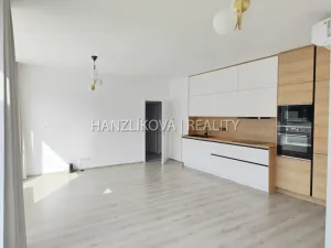 Pronájem bytu 3+kk, Hluboká nad Vltavou, U Parku, 104 m2