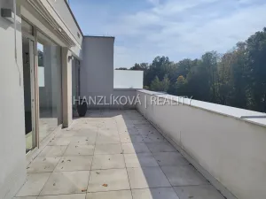 Pronájem bytu 3+kk, Hluboká nad Vltavou, U Parku, 104 m2