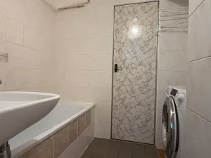 Prodej bytu 3+1, Praha - Prosek, Novoborská, 53 m2