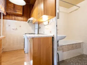 Prodej bytu 3+1, Praha - Prosek, Novoborská, 53 m2