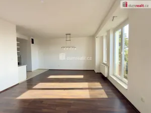 Pronájem bytu 4+kk, Chlumec, Holubova, 100 m2