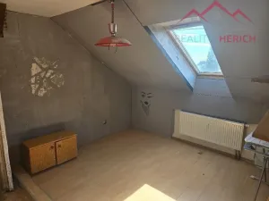 Prodej atypického bytu, Chomutov, náměstí Dr. Beneše, 155 m2