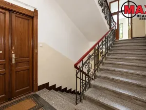 Prodej bytu 2+1, Praha - Smíchov, U Santošky, 70 m2