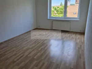 Prodej bytu 3+1, Znojmo, Vídeňská třída, 79 m2