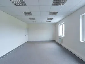 Pronájem skladu, Praha - Horní Počernice, 1395 m2