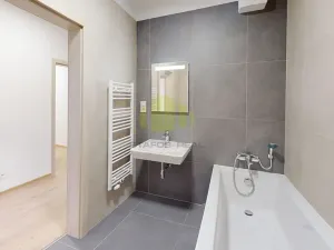 Pronájem bytu 2+kk, Olomouc, Topolová, 55 m2