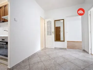 Pronájem bytu 2+1, Karlovy Vary, Lidická, 64 m2