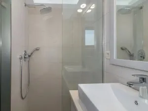 Prodej ubytování, Laganas, Zakynthos, Jónské Ostrovy, Řecko, 280 m2