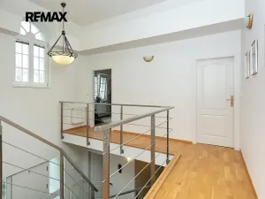 Pronájem rodinného domu, Praha - Nebušice, Na Malé Šárce, 302 m2