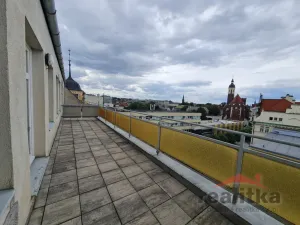Pronájem bytu 2+kk, Opava - Město, Horní náměstí, 58 m2