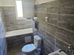 Pronájem bytu 3+1, Modlany - Suché, 68 m2