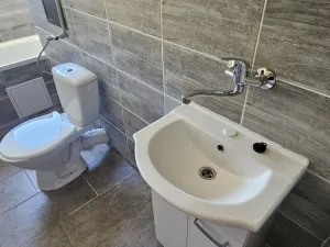 Pronájem bytu 3+1, Modlany - Suché, 68 m2