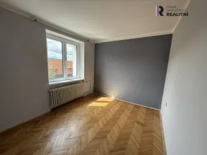 Prodej bytu 2+1, Karlovy Vary - Rybáře, Roháče z Dubé, 53 m2