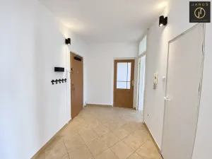 Prodej bytu 2+1, Žatec, Dukelská, 55 m2