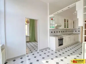 Pronájem bytu 3+1, Znojmo, náměstí Republiky, 96 m2