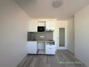 Pronájem bytu 1+1, Praha - Libeň, Vacínova, 31 m2