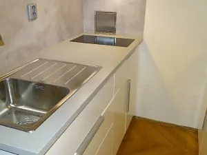 Pronájem bytu 1+kk, Praha - Podolí, Levá, 23 m2
