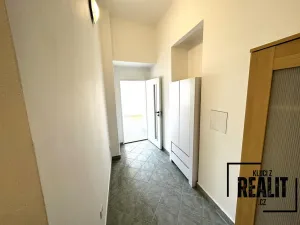 Pronájem bytu 1+kk, Praha - Žižkov, Seifertova, 50 m2