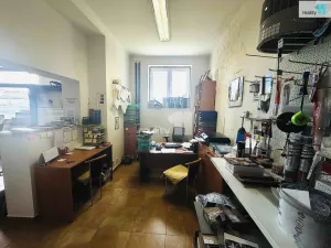 Pronájem obchodního prostoru, Chlumčany, U Keramičky, 168 m2