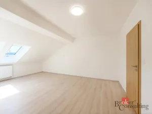 Prodej bytu 2+kk, Plzeň - Jižní Předměstí, Skvrňanská, 63 m2