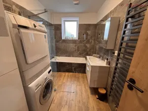 Prodej bytu 2+1, Prostějov, Husovo nám., 76 m2