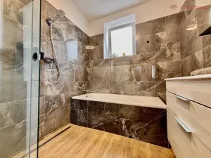 Prodej bytu 2+1, Prostějov, Husovo nám., 76 m2