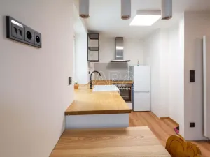 Prodej bytu 1+kk, Neratovice, Školní, 30 m2