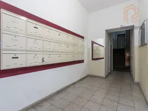 Pronájem bytu 2+kk, Praha - Libeň, Novákových, 41 m2