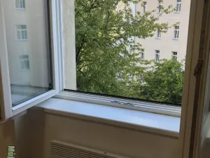 Pronájem bytu 1+kk, Praha - Bubeneč, Jaselská, 29 m2