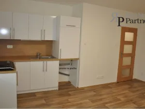 Pronájem bytu 1+kk, Ostrava, Alžírská, 26 m2