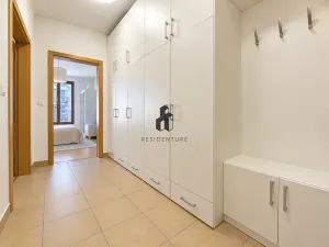 Pronájem bytu 2+kk, Praha - Košíře, Pod Kavalírkou, 60 m2