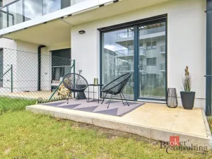 Pronájem bytu 1+kk, Praha - Dolní Chabry, Za Pískovnou, 37 m2