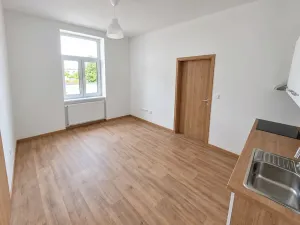 Pronájem bytu 2+kk, Pardubice, Jana Palacha, 40 m2