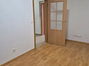 Pronájem bytu 2+1, Praha - Holešovice, V háji, 51 m2
