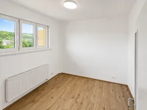 Pronájem bytu 2+kk, Praha - Libeň, U školičky, 43 m2