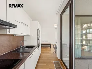 Pronájem bytu 2+kk, Praha - Žižkov, Malešická, 73 m2