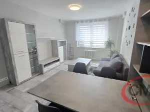 Pronájem bytu 2+kk, Praha, Štúrova, 42 m2