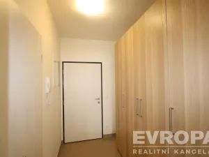 Pronájem bytu 1+kk, Praha - Letňany, Pavla Beneše, 37 m2