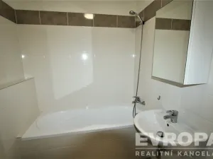 Pronájem bytu 1+kk, Praha - Letňany, Pavla Beneše, 37 m2