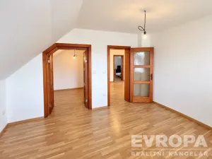 Prodej rodinného domu, Vrchlabí, Lesní, 182 m2