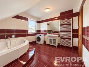 Prodej rodinného domu, Vrchlabí, Lesní, 182 m2