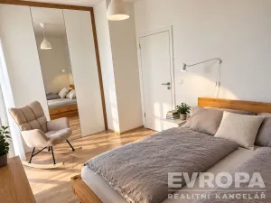 Pronájem bytu 2+kk, Praha - Karlín, U Mlýnského kanálu, 54 m2