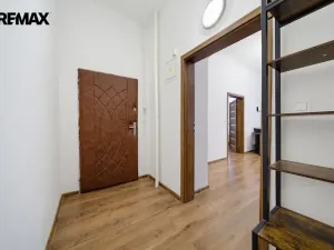 Prodej bytu 4+1, Karlovy Vary, Raisova, 80 m2