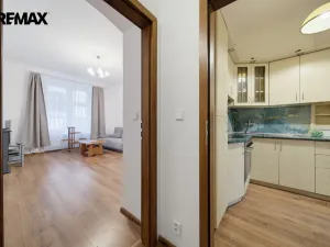 Prodej bytu 4+1, Karlovy Vary, Raisova, 80 m2