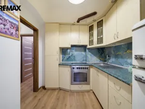 Prodej bytu 4+1, Karlovy Vary, Raisova, 80 m2