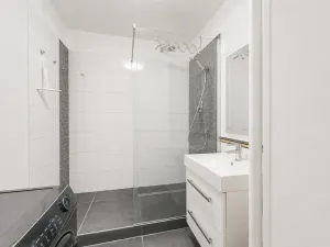 Prodej bytu 3+kk, Praha - Kobylisy, Třeboradická, 68 m2