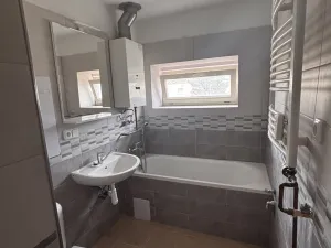 Pronájem bytu 3+1, Hradec Králové, Labská kotlina, 74 m2